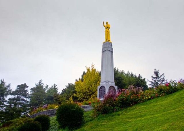 It is revealed to Joseph the location of the golden plates