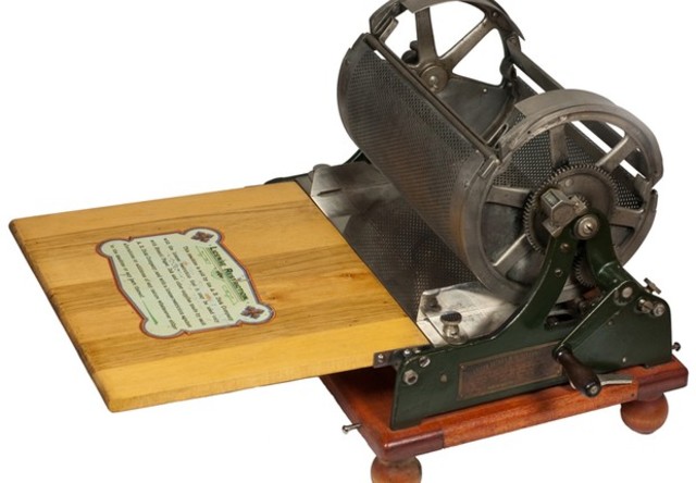 A primeira copiadora, o mimeógrafo