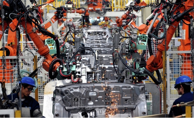 Automatización del control de procesos en fábrica.