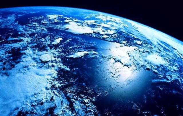 la tierra es solo agua