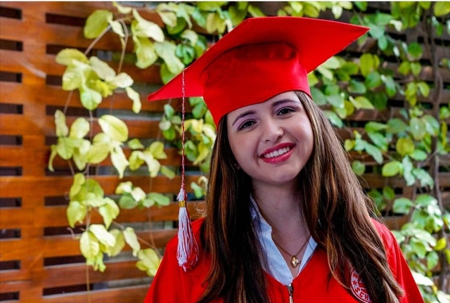 Graduación de Laura Villegas