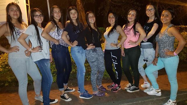 Paseo con mis compañeras.