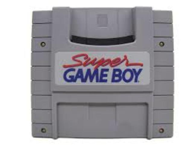 Sale al mercado el accesorio Super Game Boy, ampliando así el número de juegos compatibles con Super NES.