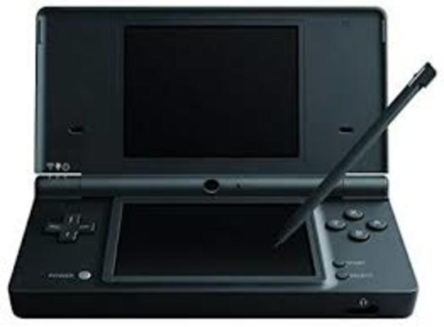 Llegó Nintendo DSi a Europa. La portátil incluía nuevas funciones de sonido y dos cámaras que mejoraban la experiencia proporcionada por la Nintendo DS y que la hicieron indispensable para sus usuarios.