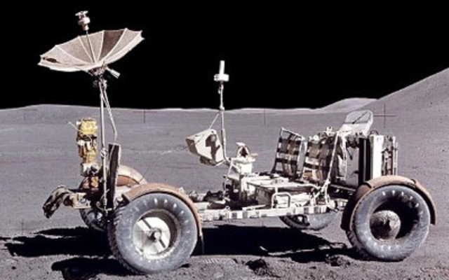 Neumáticos en la luna