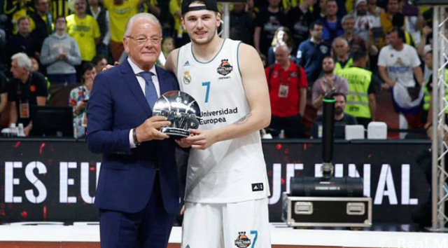 También es elegido MVP de la Final Four y de la Liga Endesa