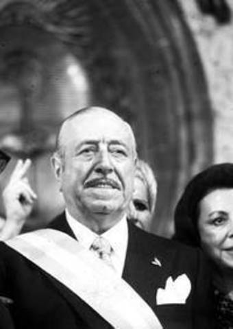 Asume a la presidencia Cámpora