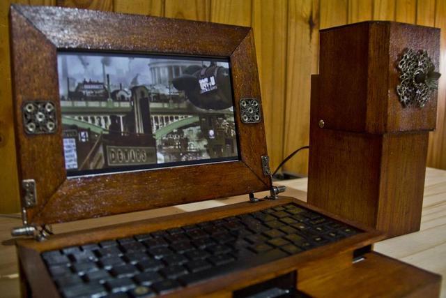 Las maquinas podían ser controladas por sistemas binarios