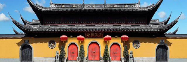 Se cierran todos los centros budistas de China debido a la "Revolución Cultural".