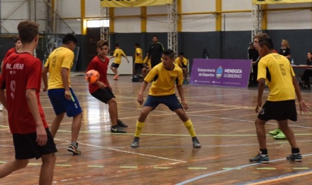 CAMPEÓN DE LOS JUEGOS INTERCOLEGIADOS.