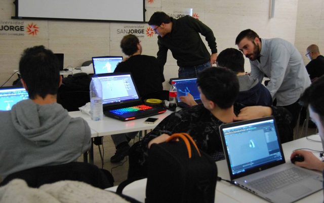 TECNOLOGÍA EN PROCESOS DE ENSEÑANZA