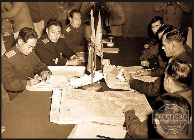 1)	Lors de grandes conférences