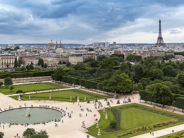 Il re viene obbligato a trasferirsi a Parigi