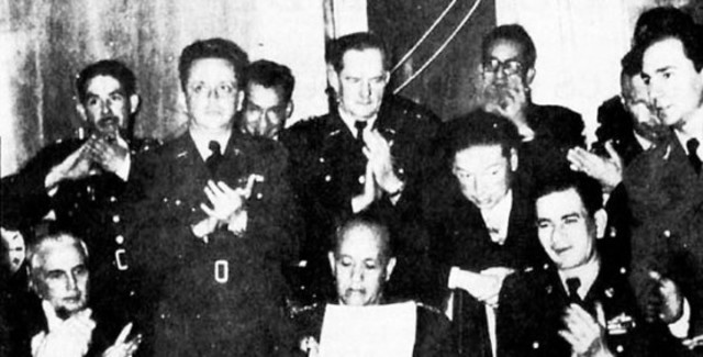 General Rojas Pinilla da un reconocimiento a la Universidad de Rosario