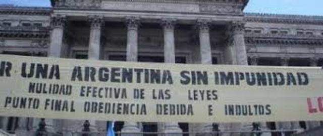 Nulan la Ley de Obediencia Debida y Punto Final