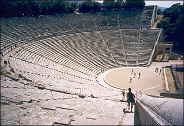 Teatern i Aten byggs