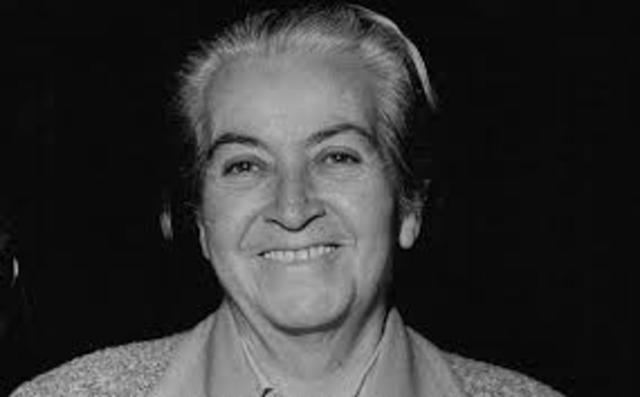 GABRIELA MISTRAL