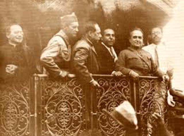 Presidencia en Brasil de Getulio Vargas, que establece un régimen autoritario y corporativista (Estado Novo).