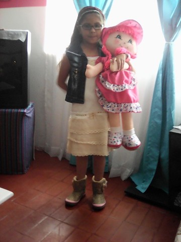 con mi muñeca preferida