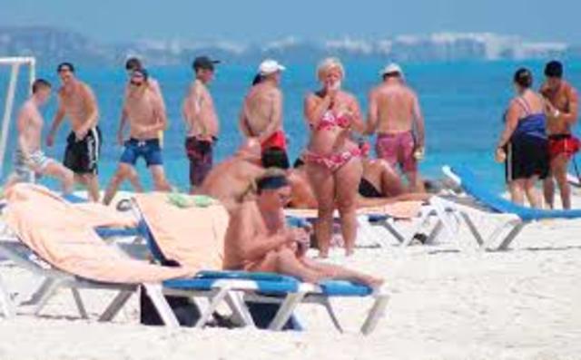 TURISTAS ARRIVAN y EMPIEZA EL PROBLEMA DE LA SEGUNDA LENGUA(FACTORES)