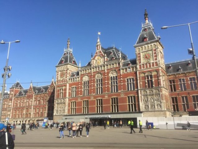 Het centraal station Amsterdam