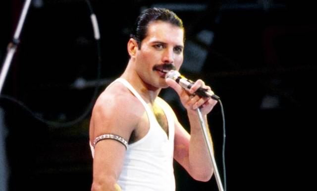 PER (Juan Felipe) Muere Freddie Mercury