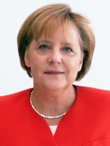 INT-PER (Laura) Angela Merkel se vuelve la primera mujer en ser canciller de Alemania