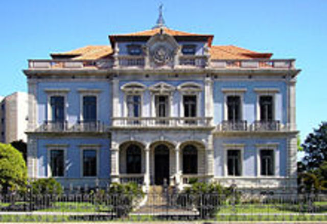 se crea el primer instituto marista