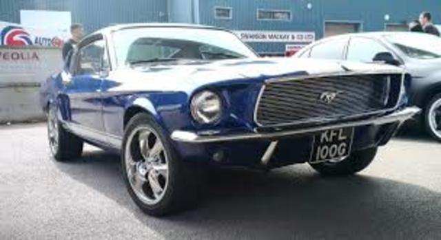 Henry Ford produces his first Model T (car)