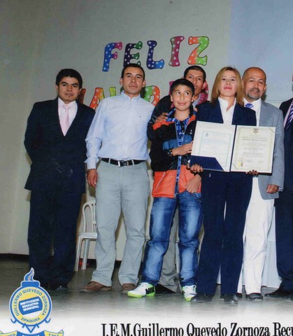 graduación de la secundaria de mi mamá