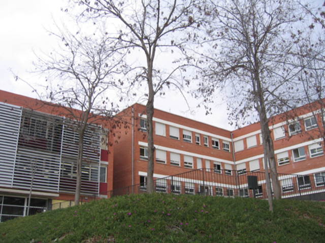 Miss Cruella starts working in IES Jaume Almera