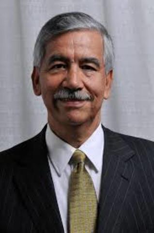Dr. Humberto Arenas