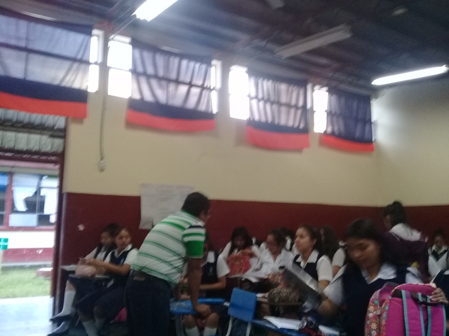 Observación de clase magistral y entrevista con el docente.