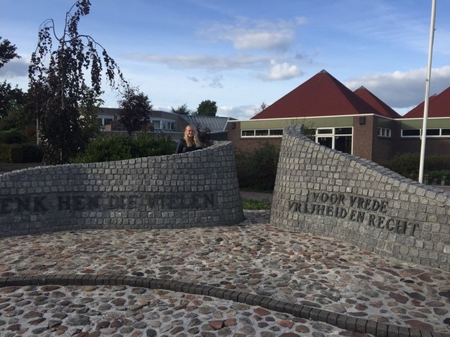 Monument - Vroomshoop, Vrede, vrijheid en recht