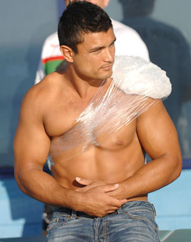 Hurt shoulder in 8th grade during football