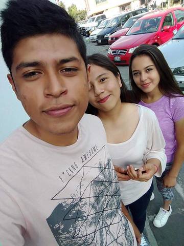 Conoci a Moy que se convirtio en un buen amigo y Aida mi mejor amiga