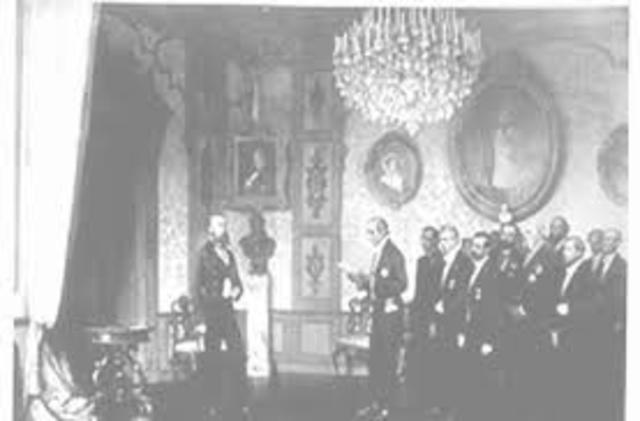 Se reinstala la Universidad.