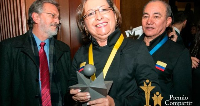 GANARME EL PREMIO COMPARTIR AL MAESTRO