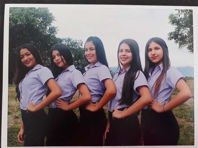 PHOTOS WITH MY COMPANIONS IN GRADE 10