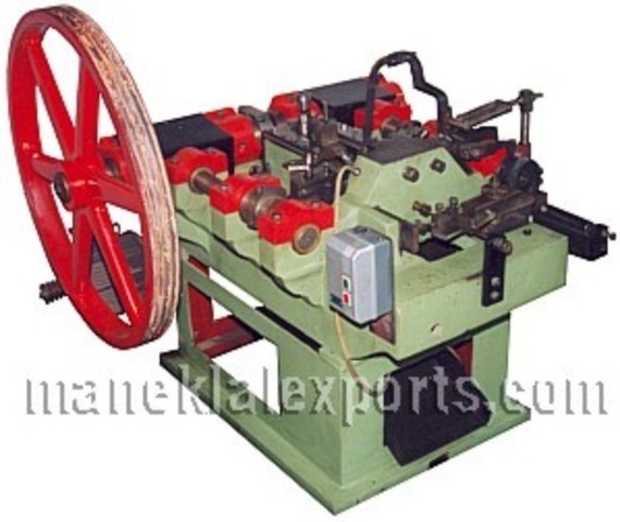 Maquina que producía tornillos, tuercas y arandelas