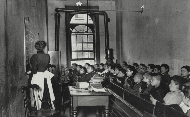 Tipos de Educación en este Periodo