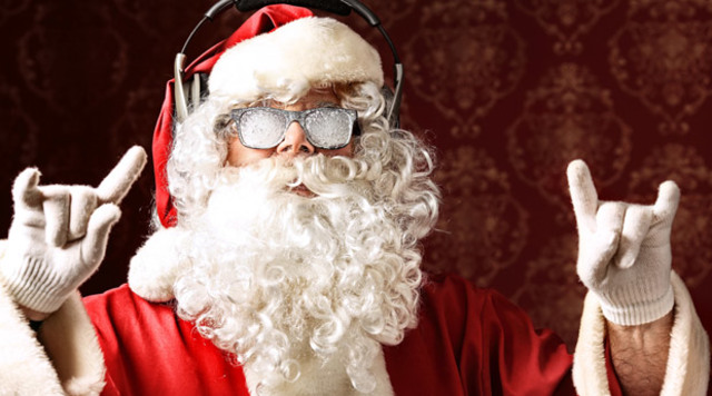 Исполнил песню на нг