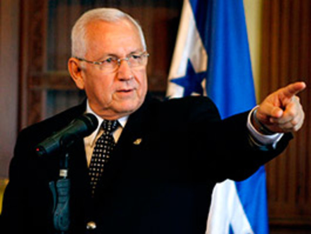 Roberto Micheletti Bain (Presidente Interino)