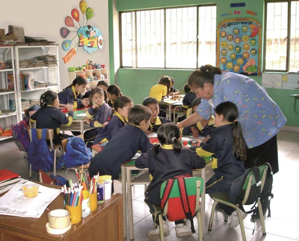 ESCUELA NUEVA - ESCUELA ACTIVA