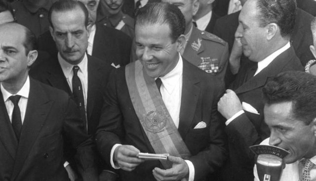 Jango assume seu governo