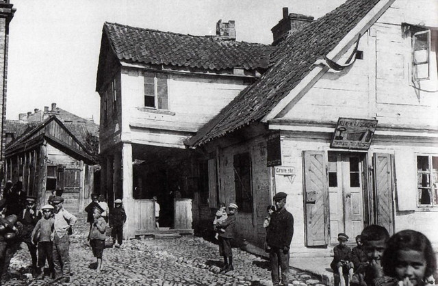 Bene reikšmingiausias ir brandžiausias lietuvių išeivijos filmas bus sukurtas tik 1965 m. Tai Birutės Pūkelevičiūtės pasakos „Aukso žąsis“ .