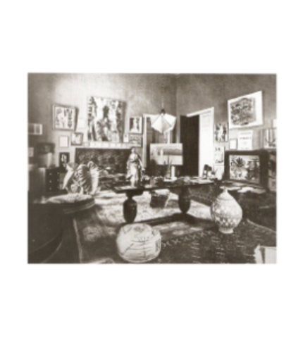 Tarsila at her studio in São Paulo