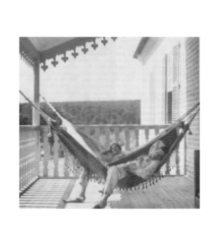 Tarsila and Oswald are resting on the porch at Santa Teresa Farm.