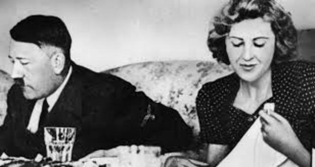 Hitler suicide in Berlin 1945