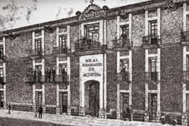 De 1578 a 1810 Se fundan las cátedras y estudios de medicina, matemáticas y arquitectura, y se crean la Biblioteca de la Real y Pontificia Universidad de México y el Real Seminario de Minería